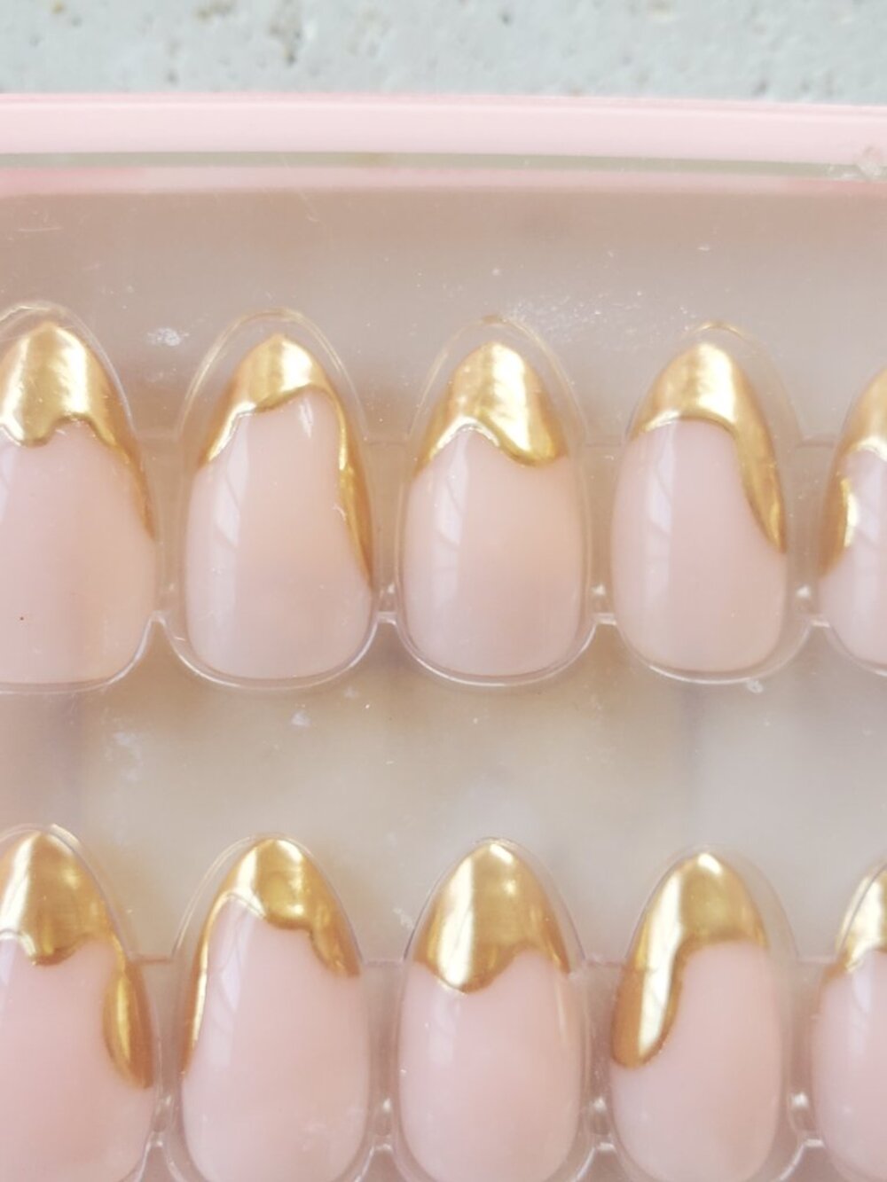 GLAMNETIC ! GOLEN TOUCH Nails - Picture 5 of 5